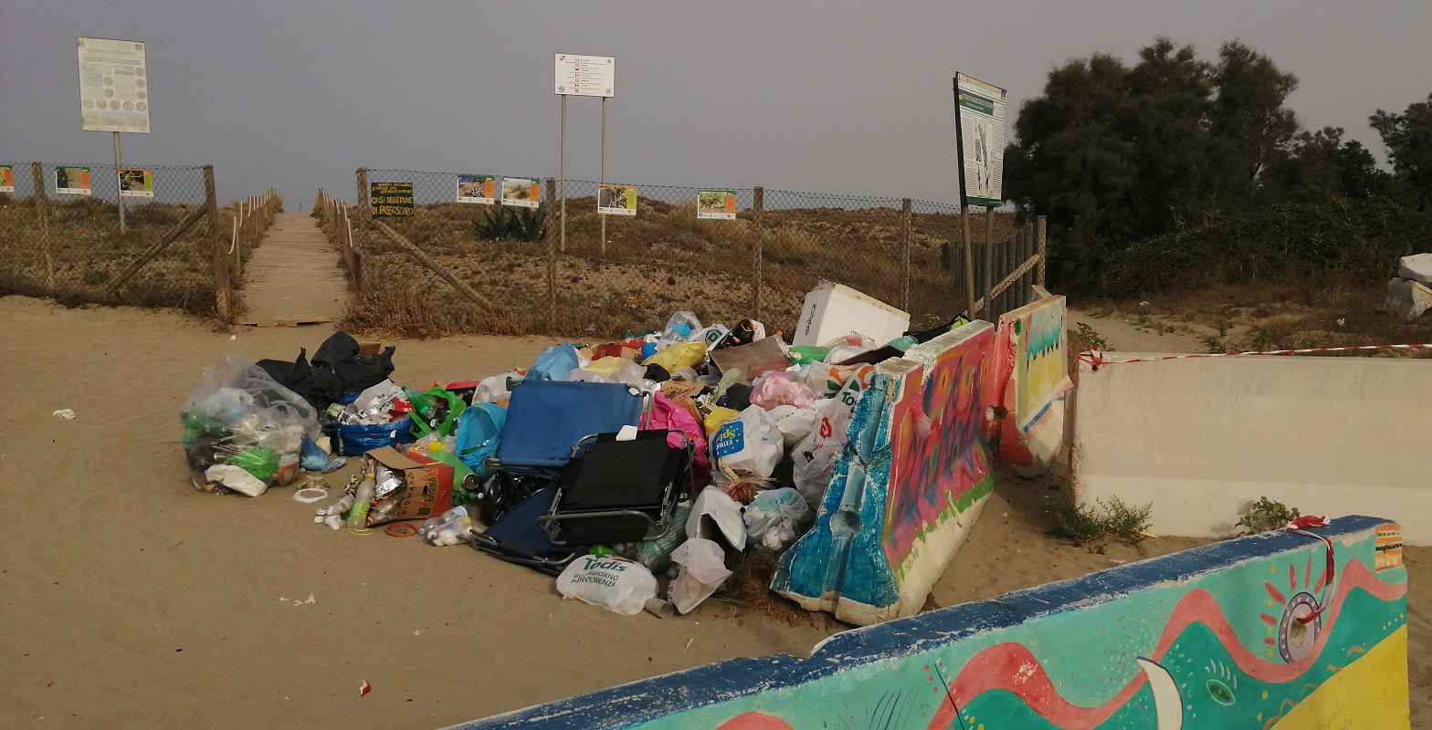 Immondizia dune passoscuro 3